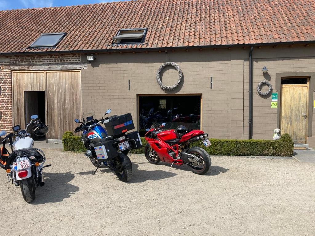 B&B Crijbohoeve Zutendaal Luaran gambar